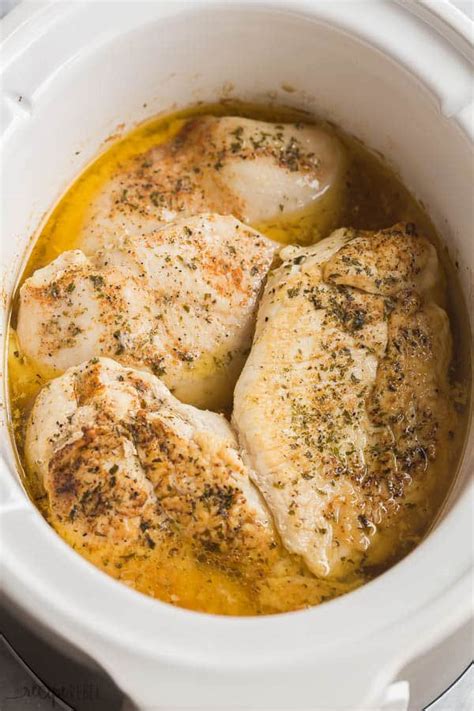 How long does it take to cook chicken breasts in a slow cooker?